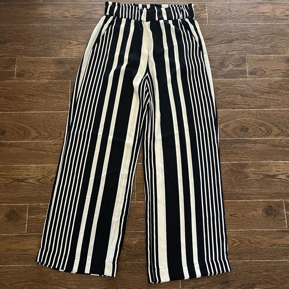 H&M Paperbag Waist Wide Leg Striped Pants Size 8 Black White Georgette